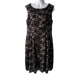 Vince Camuto Black Lace Overlay Sleeveless Sheath dress size 12